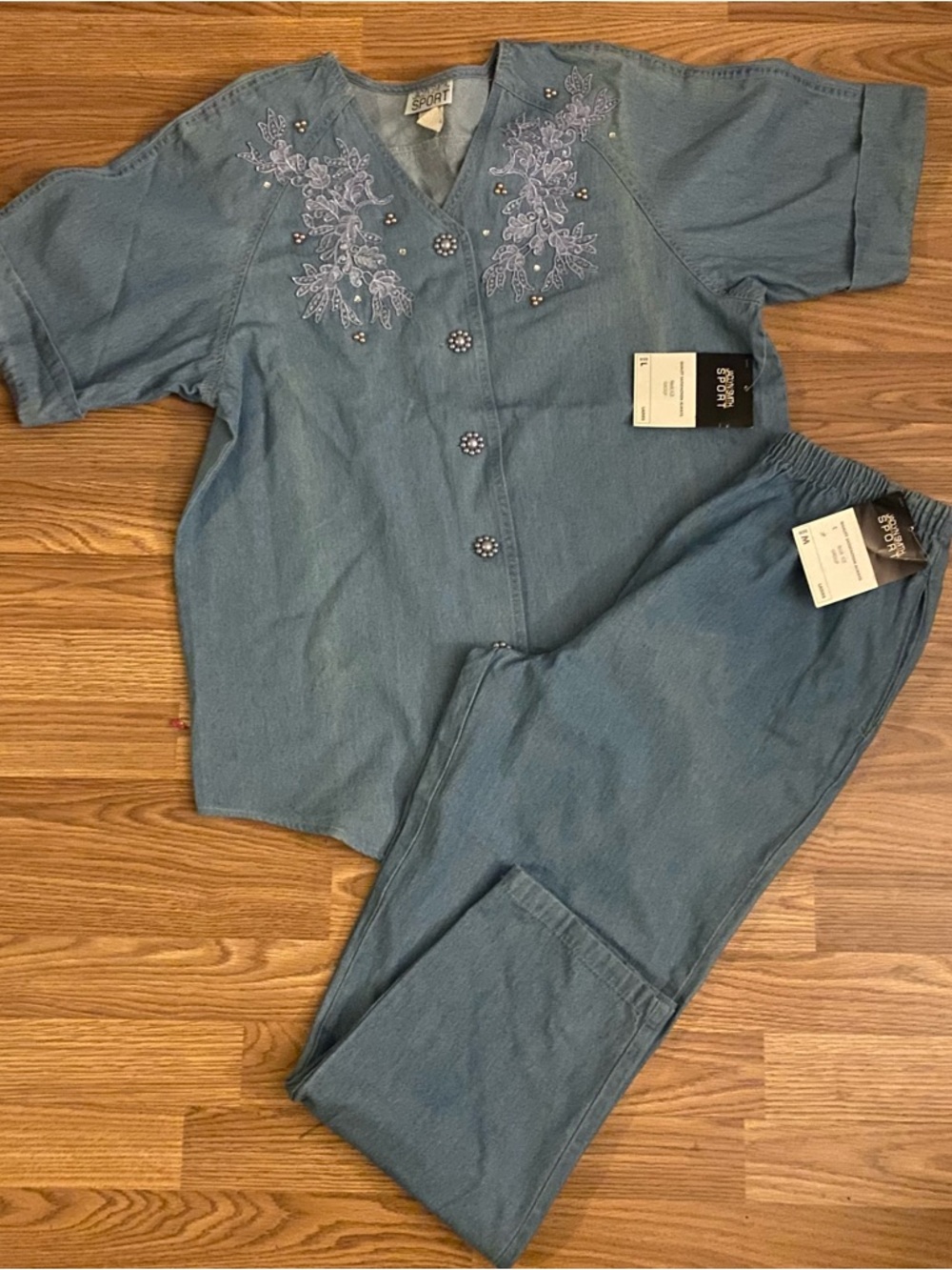 Jaclyn Smith Emerald Blue Embroidered Two-Piece Set: mixed sizes M/L